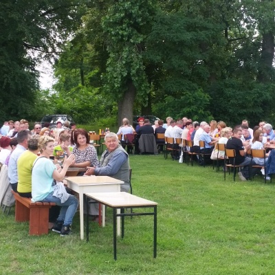 Piknik integracyjny mieszkańców w Olesznie